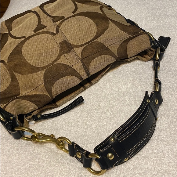 Coach Tan and Brown Signature Shoulder Bag - Picture 4 of 16